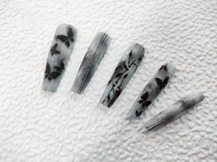 水墨彩繪美甲，南寧美甲進(jìn)修提升作品手法演示